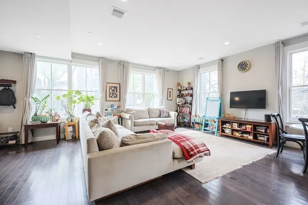 $1,365,000 | 7 Greenley Place, Unit 3, Boston, MA 02130
