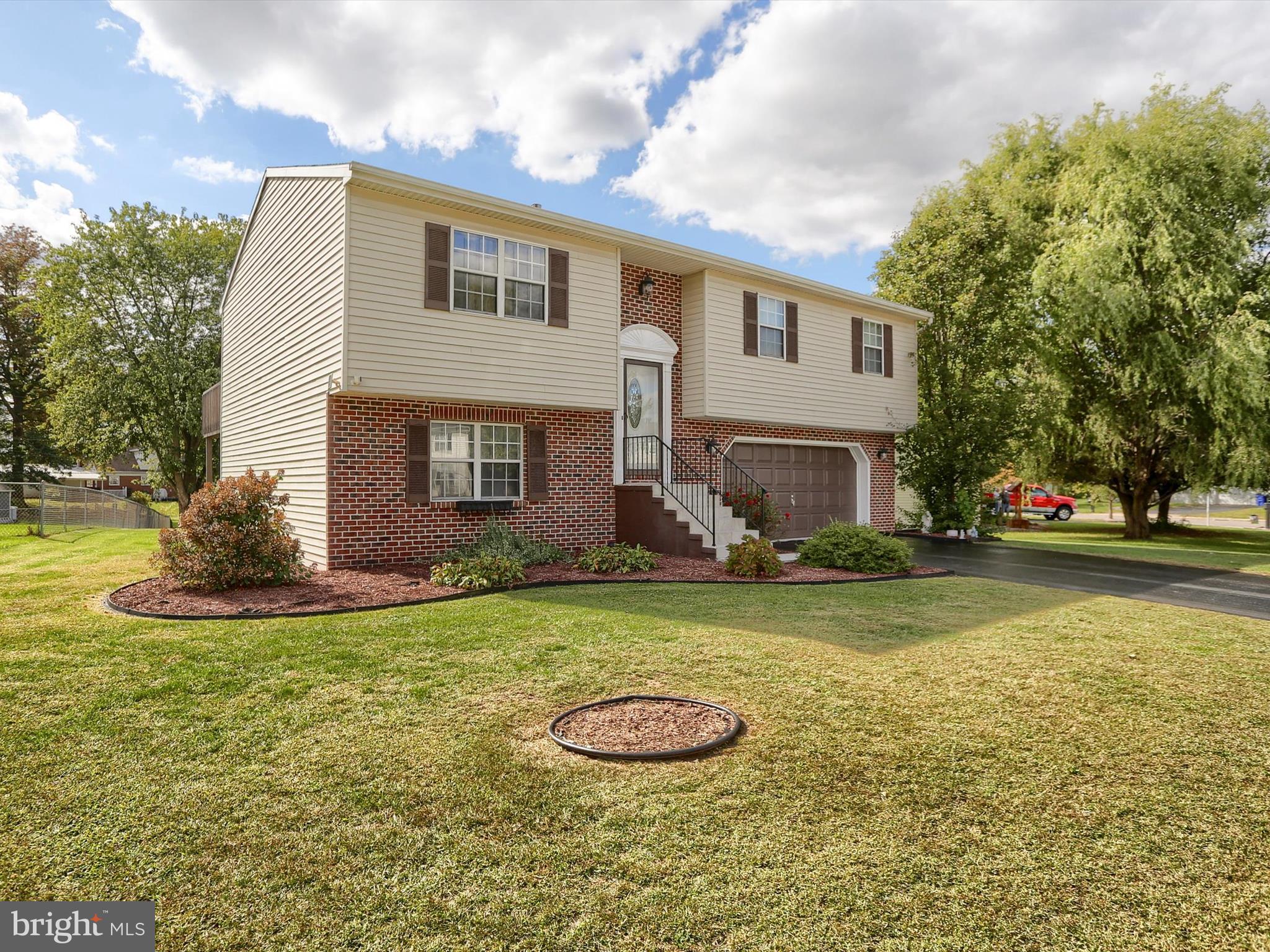 2248 Heather Road York, PA 17408 - Photo 3 of 47 Gallery Image 3