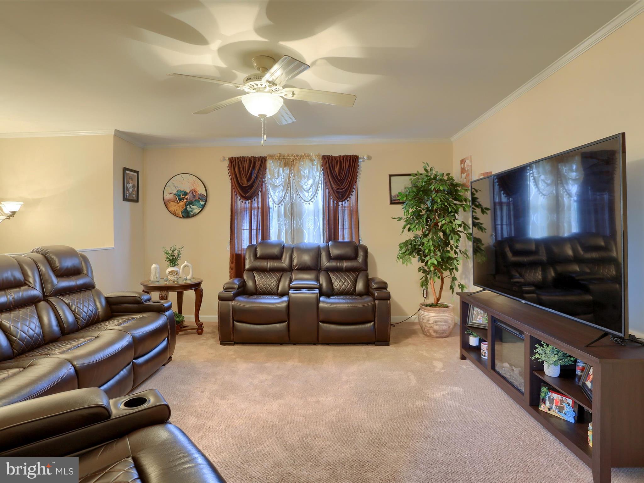2248 Heather Road York, PA 17408 - Photo 5 of 47 Gallery Image 5