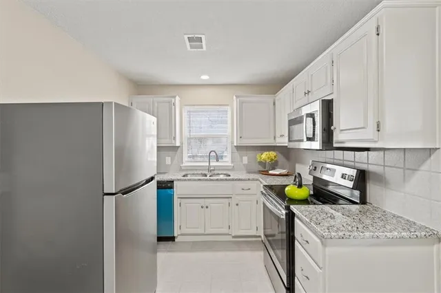 $165,000 | 10004 Drury Avenue, Kansas City, MO 64137