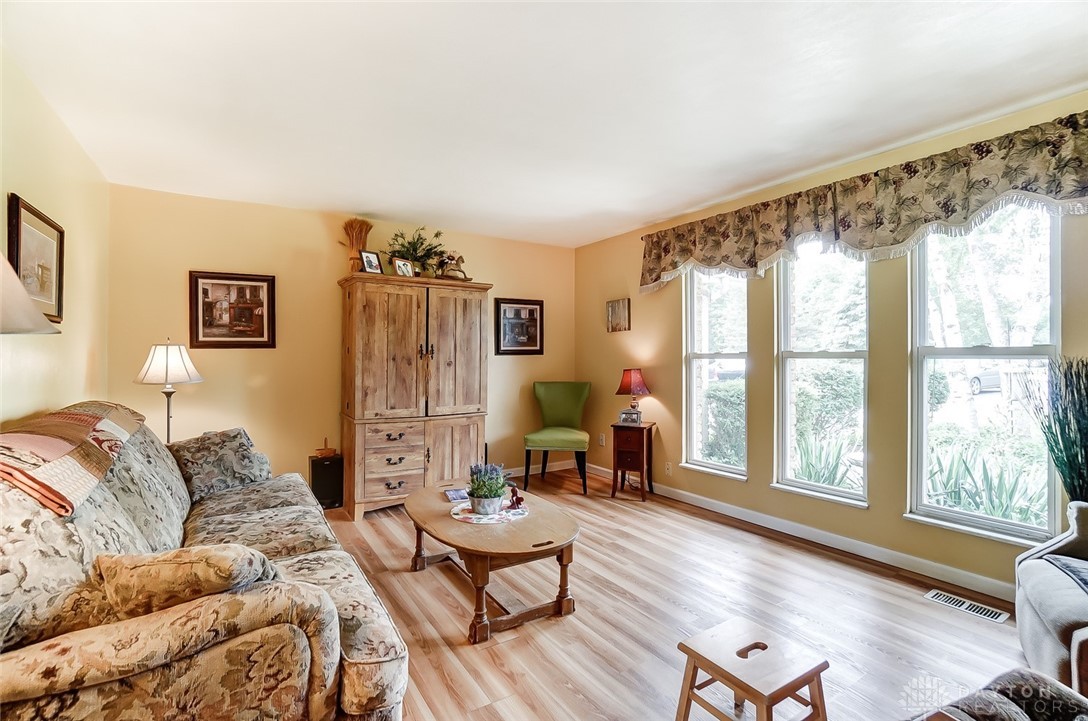 3600 Miller Road Springfield, OH 45502 - Photo 5 of 44