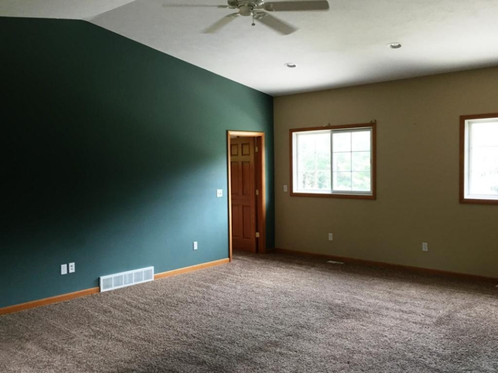 3592 Fenner Road Muskegon, MI 49445 - Photo 7 of 22 Living Room 2