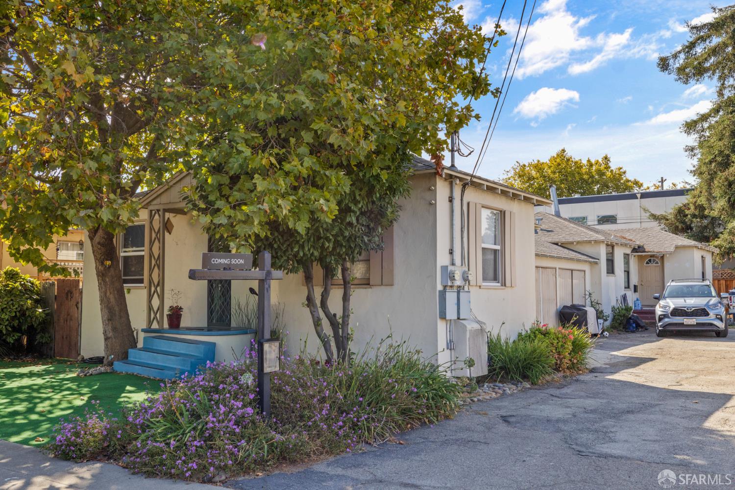 481 Rollins Road Burlingame, CA 94010 - Photo 14 of 16 a front view of a house with garden
