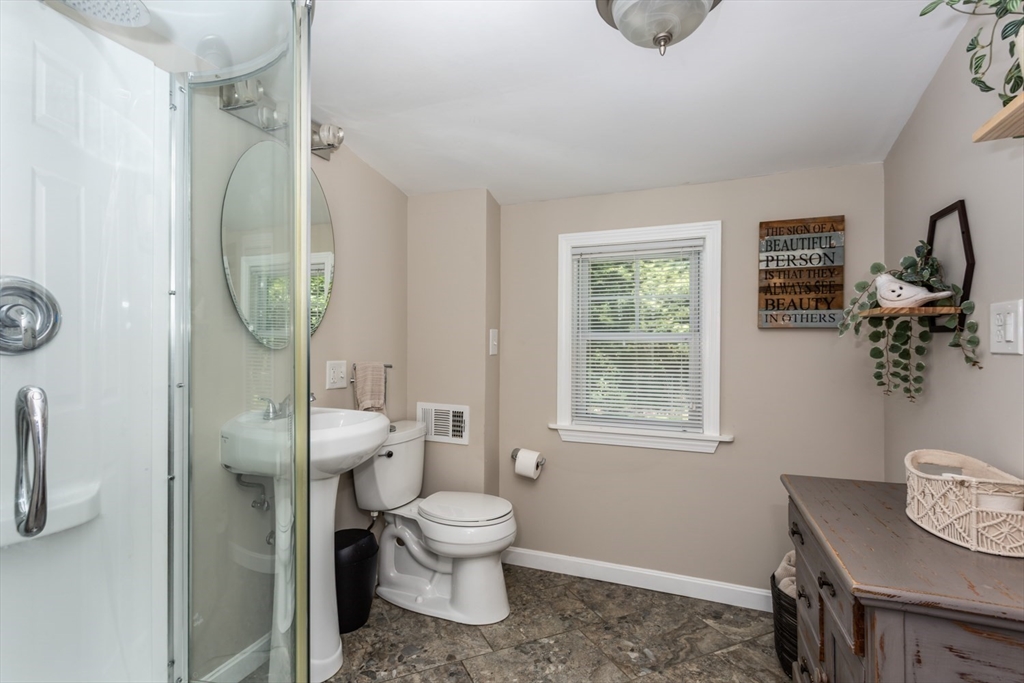 314 Pleasant Street Franklin, MA 02038 - Photo 31 of 40