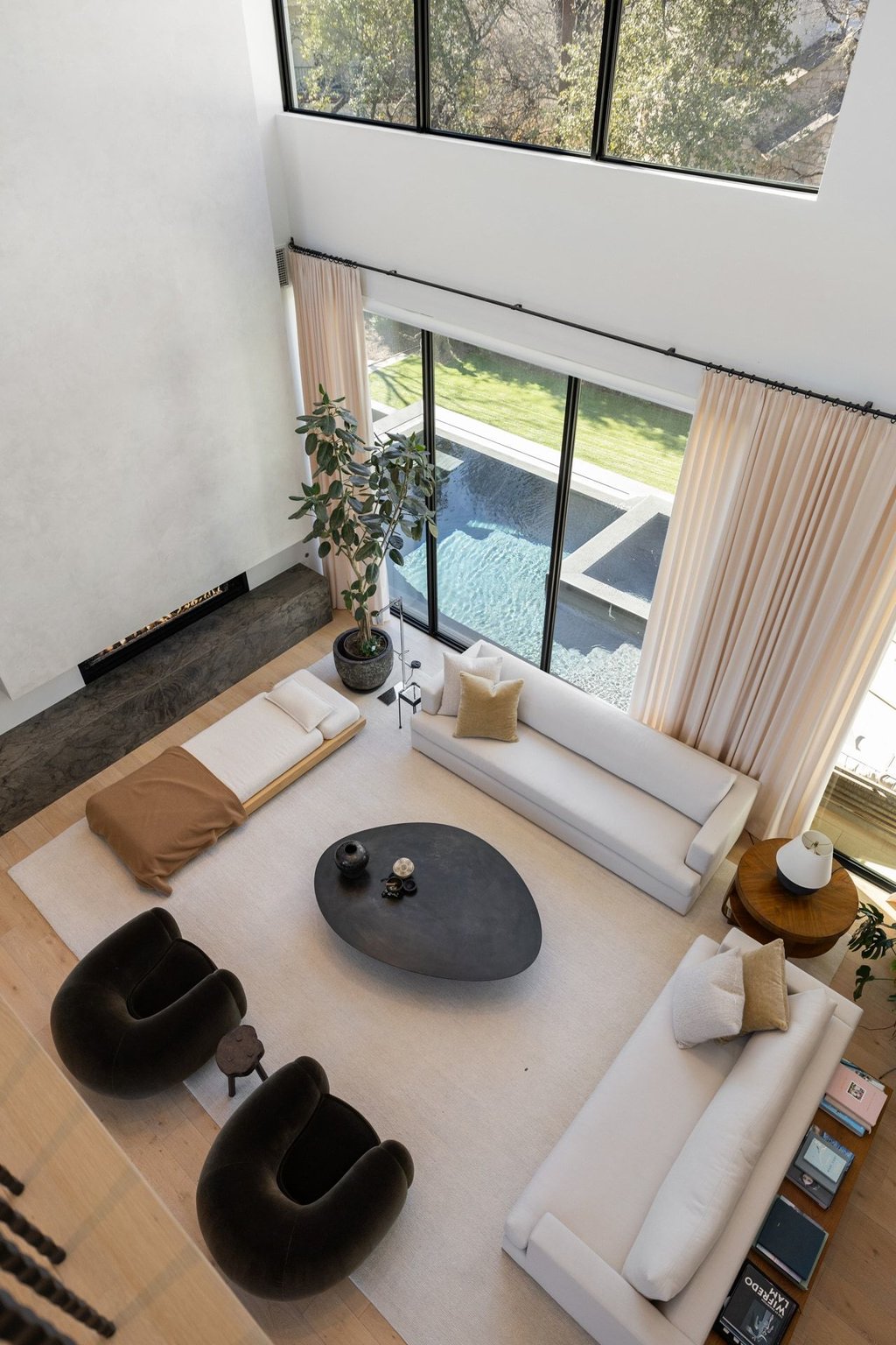 5 Inwood Cove Austin, TX 78746 - Photo 9 of 39 Living room featuring a high ceiling