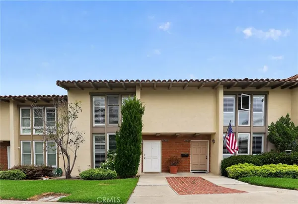 $1,290,000 | 2450 Vista Hogar, Newport Beach, CA 92660