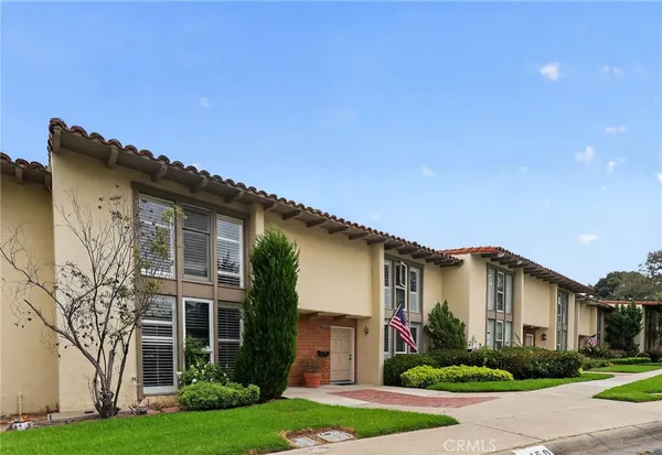 $1,290,000 | 2450 Vista Hogar, Newport Beach, CA 92660