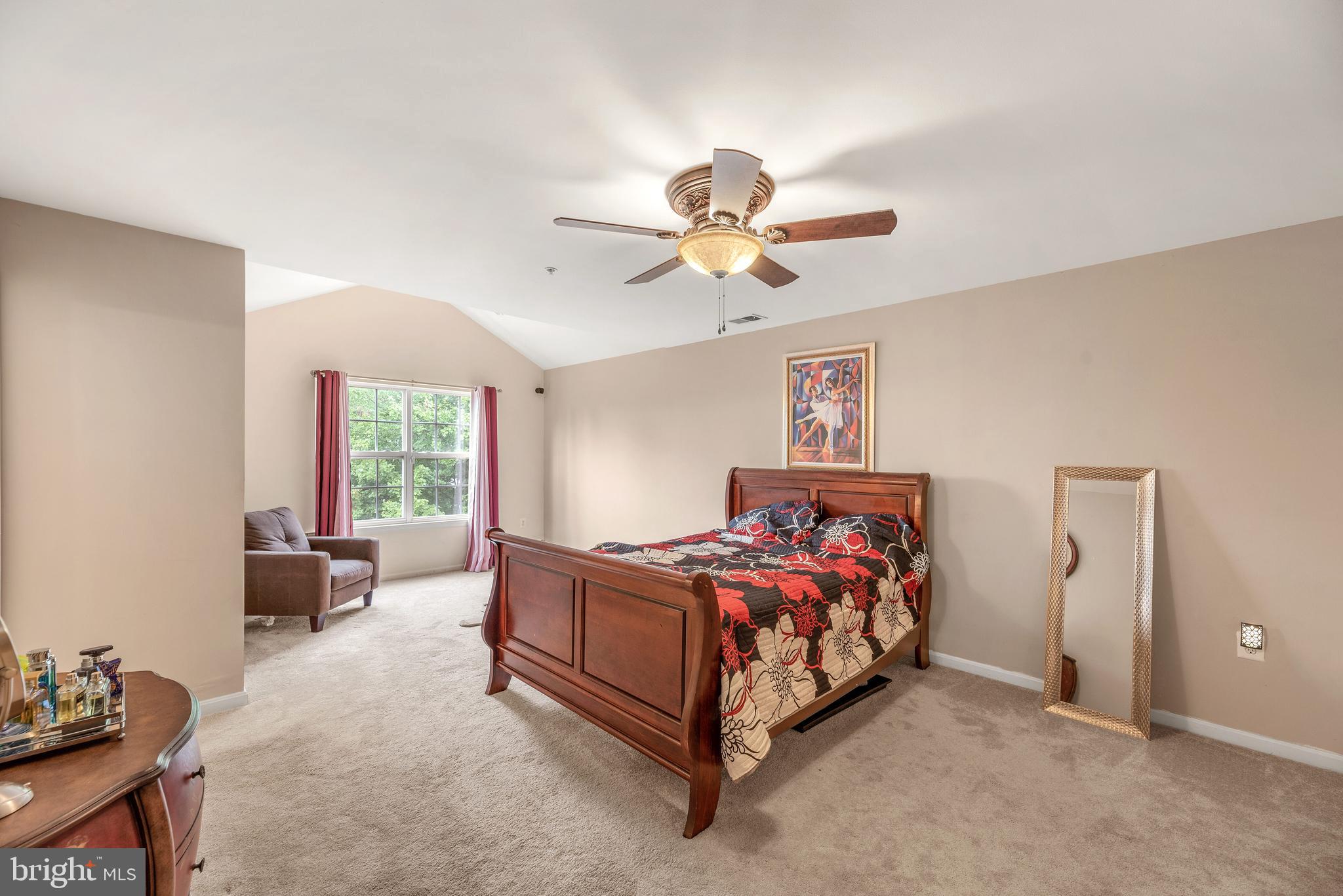 138 Carolstowne Road Reisterstown, MD 21136 - Photo 28 of 46 Owner's bedroom