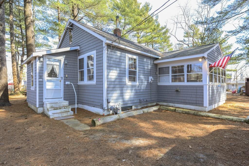 11 Charles Street Wareham, MA 02571 - Photo 1 of 16 Gallery Image 1