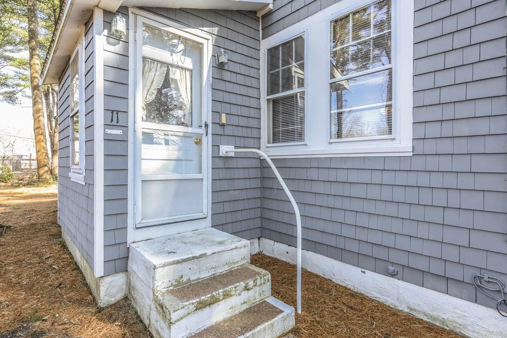11 Charles Street Wareham, MA 02571 - Photo 3 of 16 Gallery Image 3