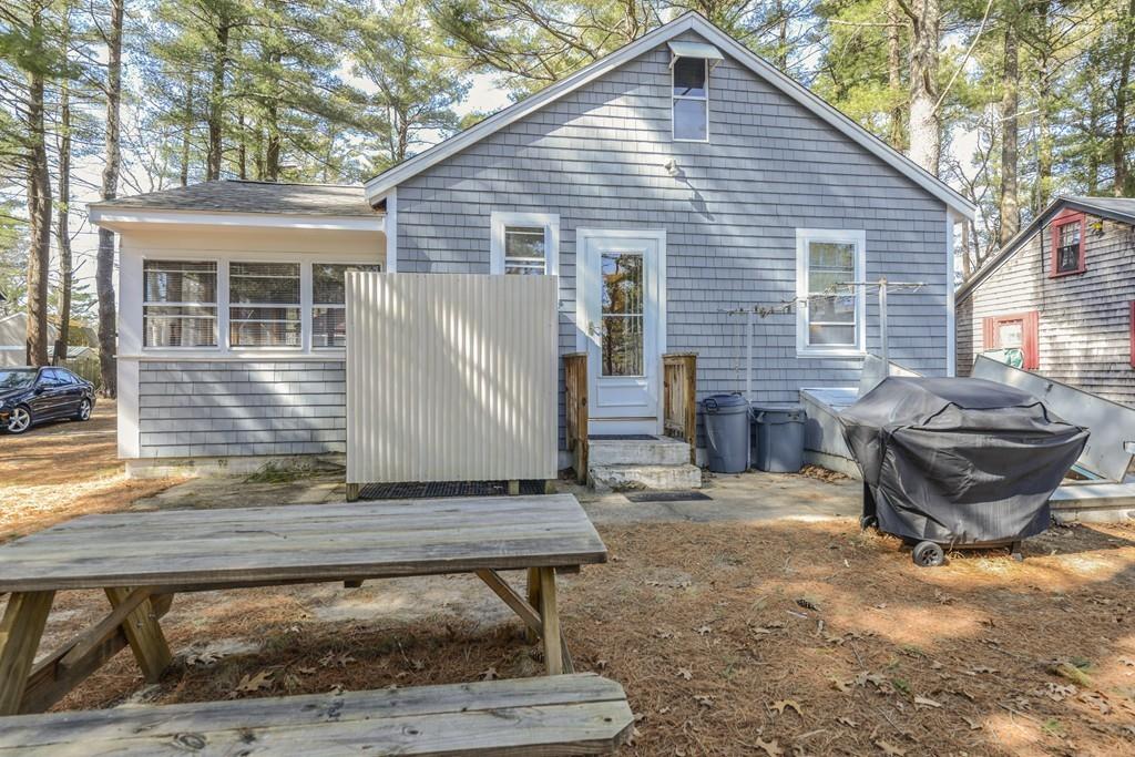 11 Charles Street Wareham, MA 02571 - Photo 4 of 16 Gallery Image 4