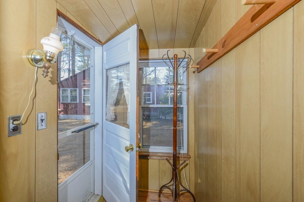 11 Charles Street Wareham, MA 02571 - Photo 5 of 16 Gallery Image 5