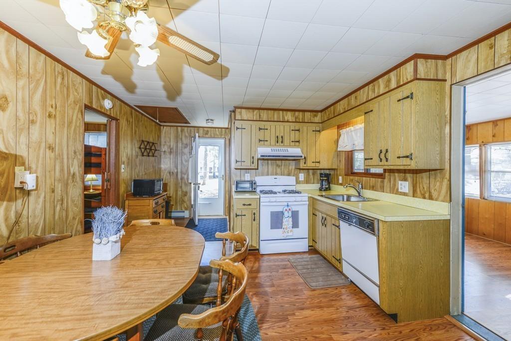 11 Charles Street Wareham, MA 02571 - Photo 8 of 16 Gallery Image 8