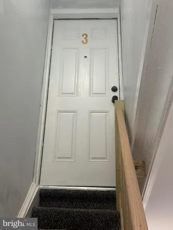 $1,800 | 307 Spring Street, Unit 3, Trenton, NJ 08618