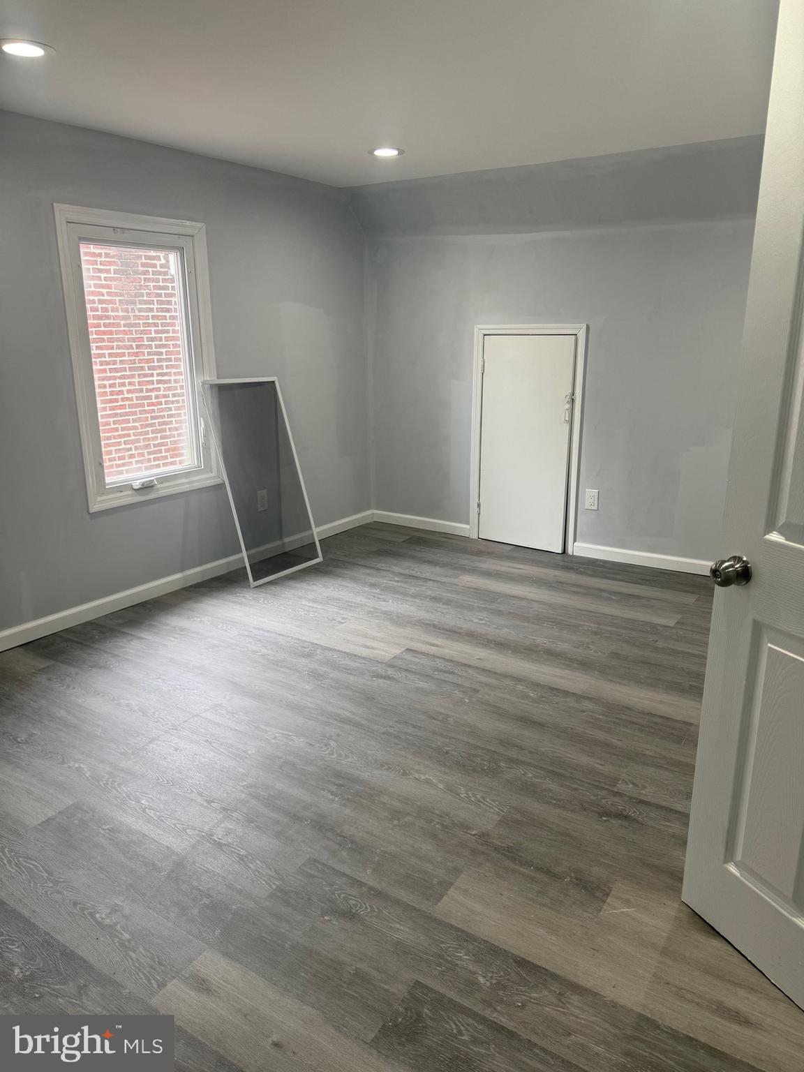 307 Spring Street, Unit 3 Trenton, NJ 08618 - Photo 4 of 12