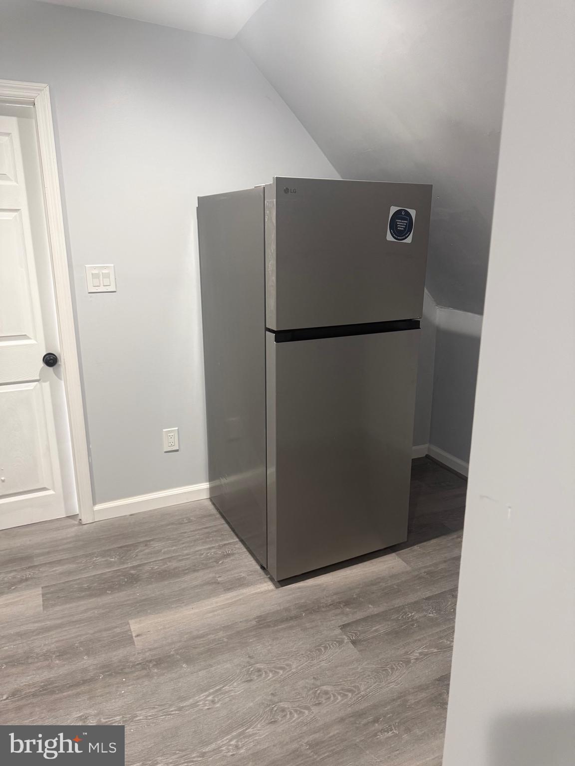 307 Spring Street, Unit 3 Trenton, NJ 08618 - Photo 8 of 12