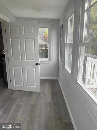 $1,800 | 307 Spring Street, Unit 3, Trenton, NJ 08618