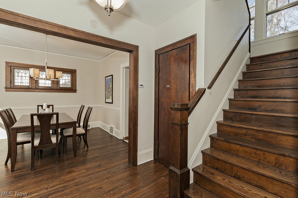 3101 Coleridge Road Cleveland, OH 44118 - Photo 2 of 25