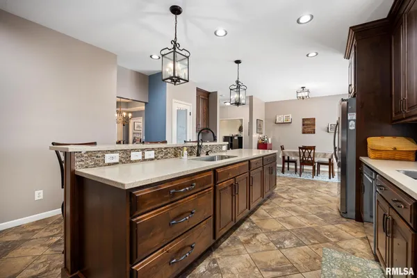 $445,000 | 3616 East Westbrook Road, Chillicothe, IL 61523