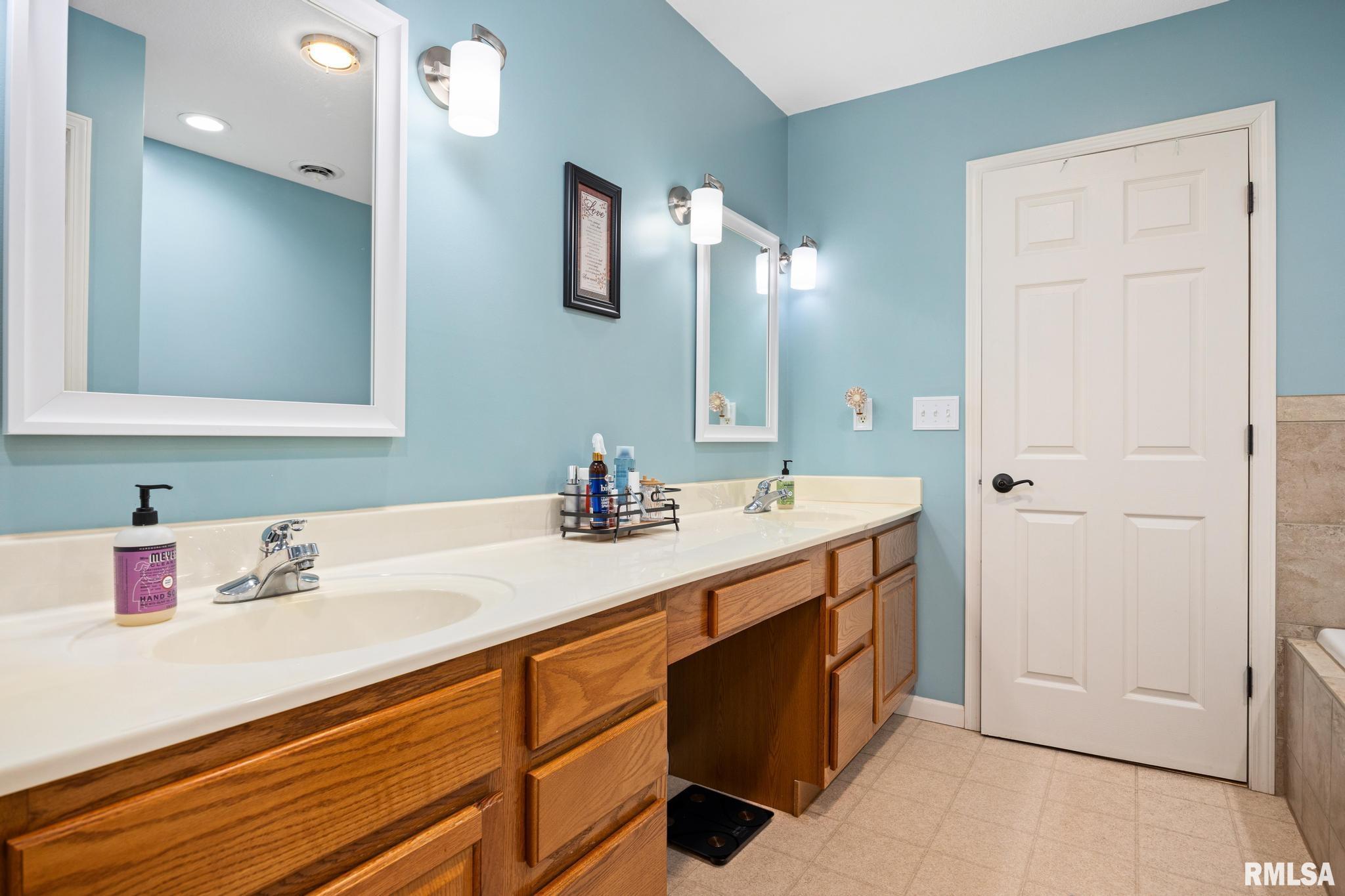 3616 East Westbrook Road Chillicothe, IL 61523 - Photo 43 of 63