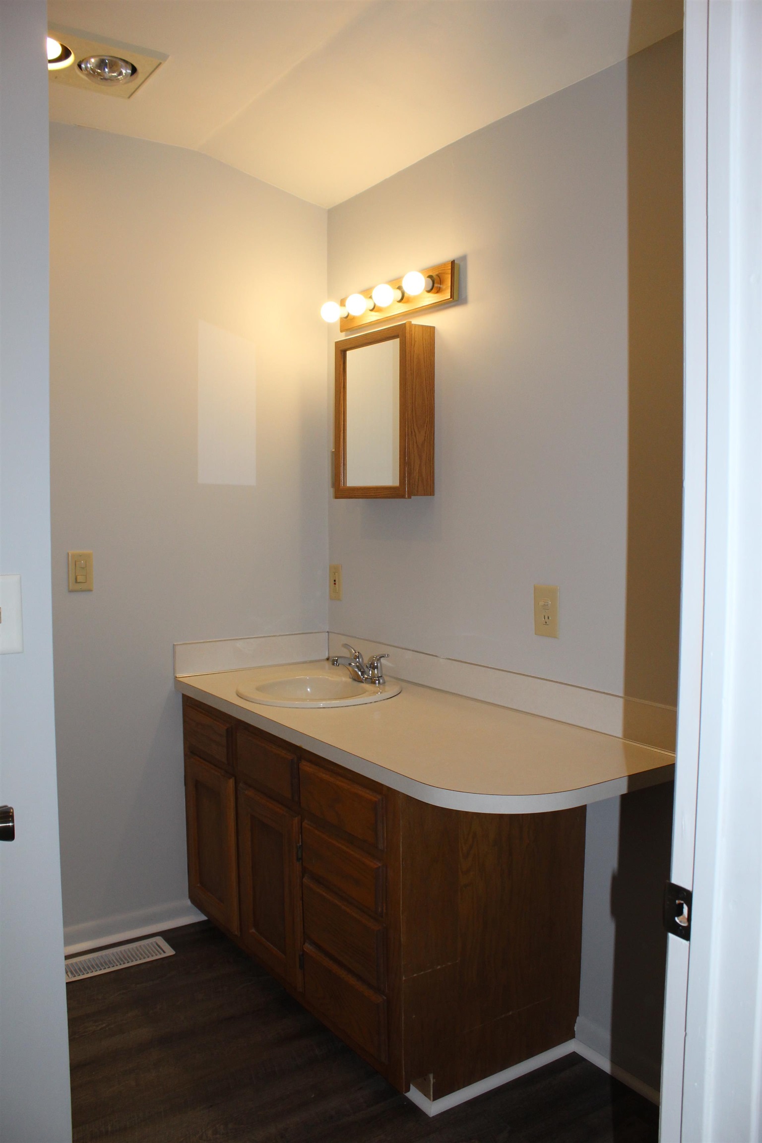 9797 Barkley Road Millington, MI 48746 - Photo 18 of 38 50115654-17.JPG