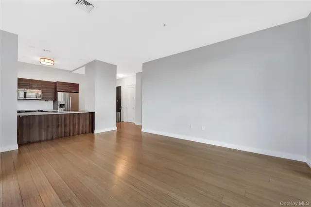 $585,000 | 701 Ridge Hill Boulevard, Unit PHE, Yonkers, NY 10710