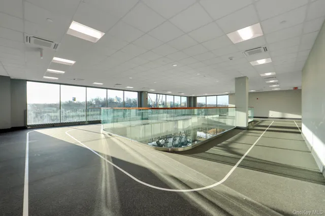 $585,000 | 701 Ridge Hill Boulevard, Unit PHE, Yonkers, NY 10710