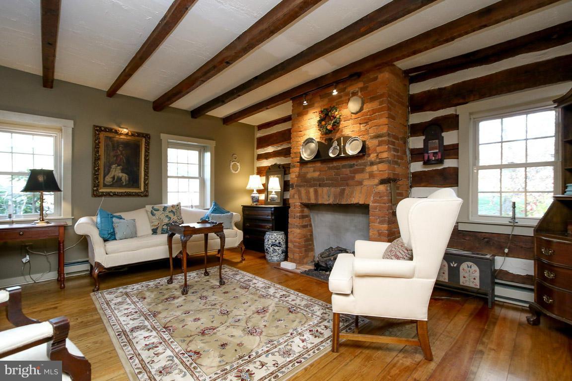 1089 Baust Church Road Union Bridge, MD 21791 - Photo 24 of 30 Living Room