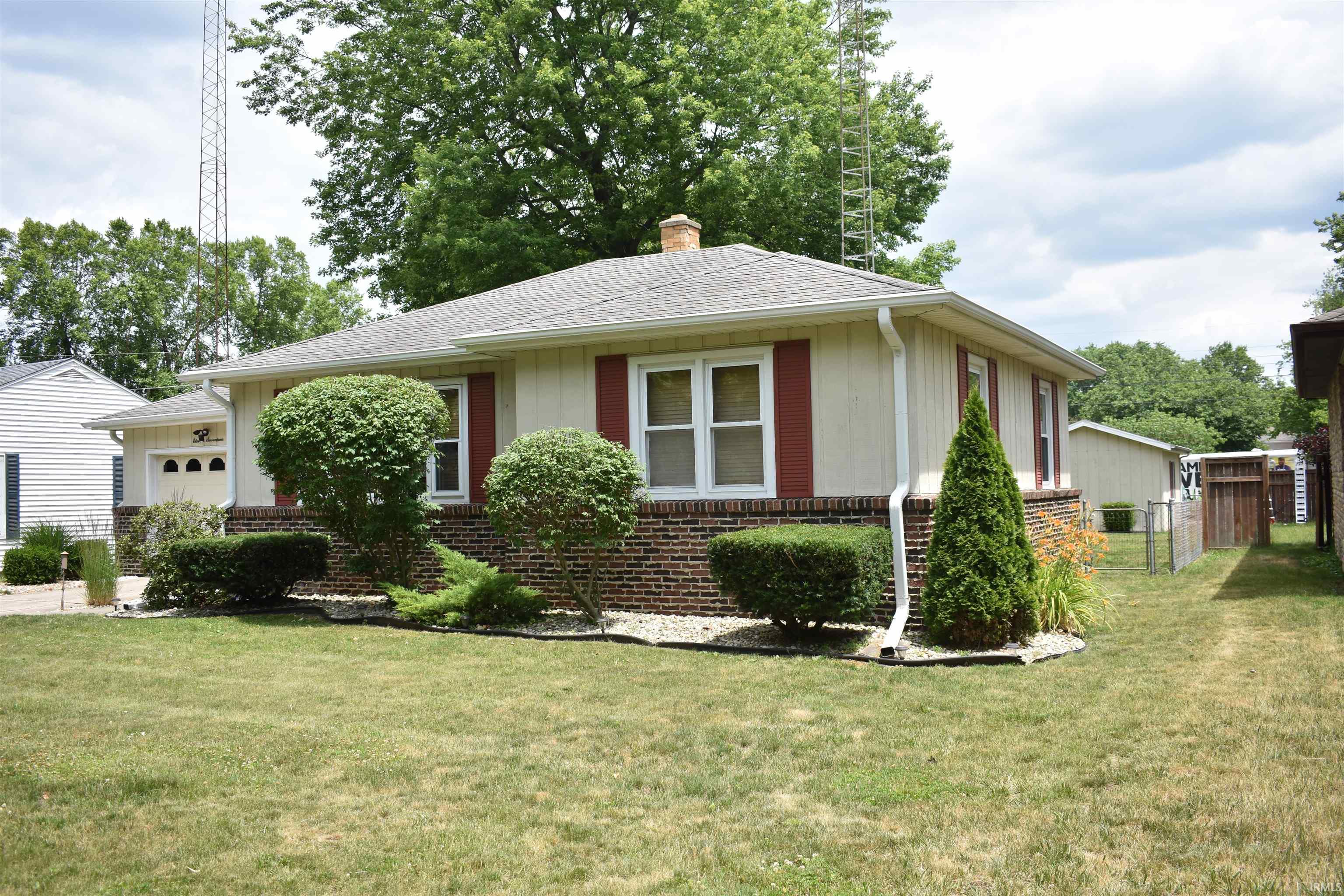 1117 Hill Street Rochester, IN 46975 - Photo 3 of 31 Gallery Image 3