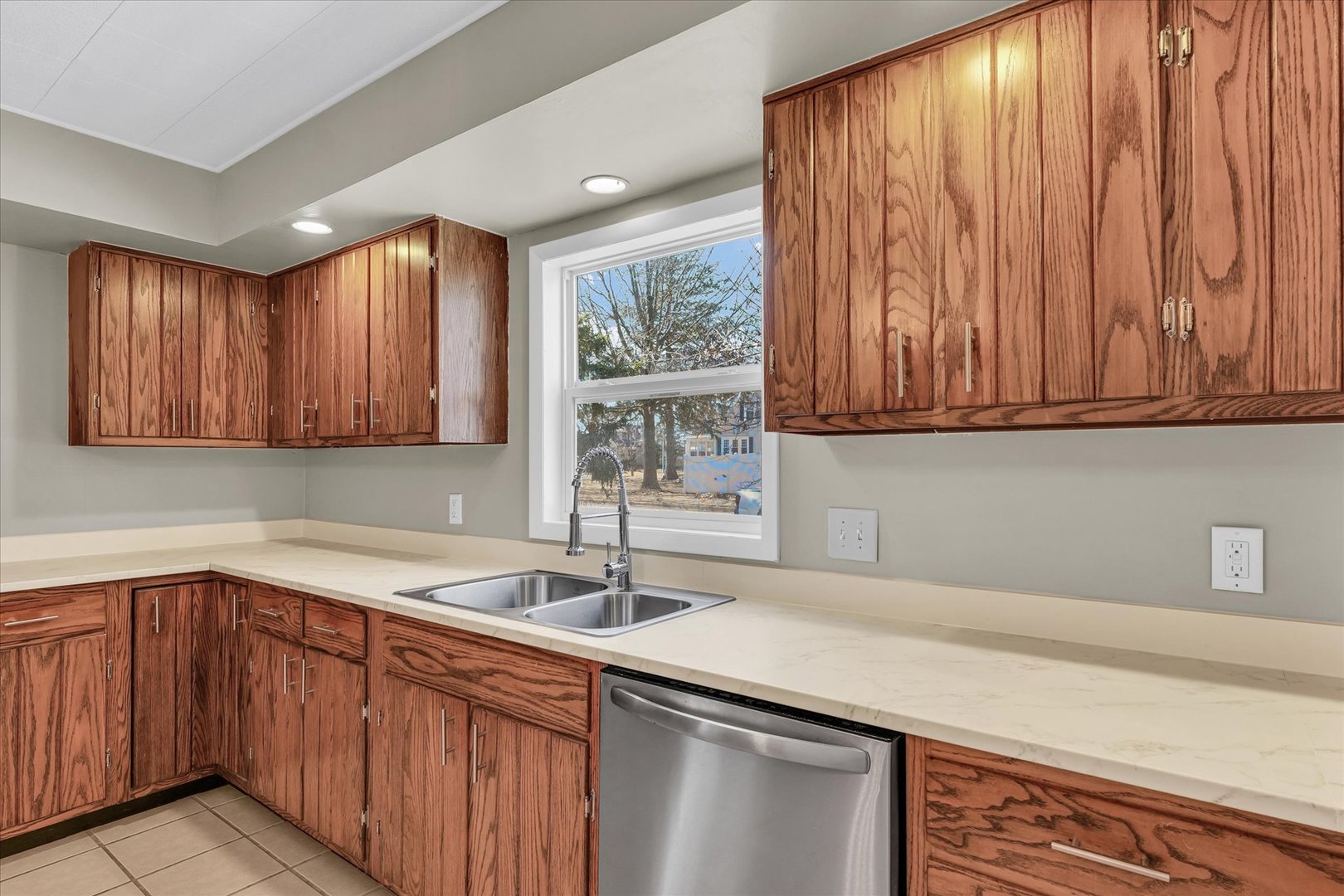 514 South Edwin Street Champaign, IL 61821 - Photo 11 of 44 Gallery Image 11
