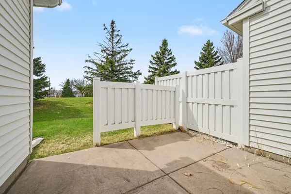 $330,000 | 15691 Flackwood Way, Apple Valley, MN 55124