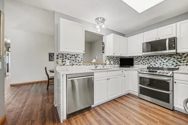 $330,000 | 15691 Flackwood Way, Apple Valley, MN 55124