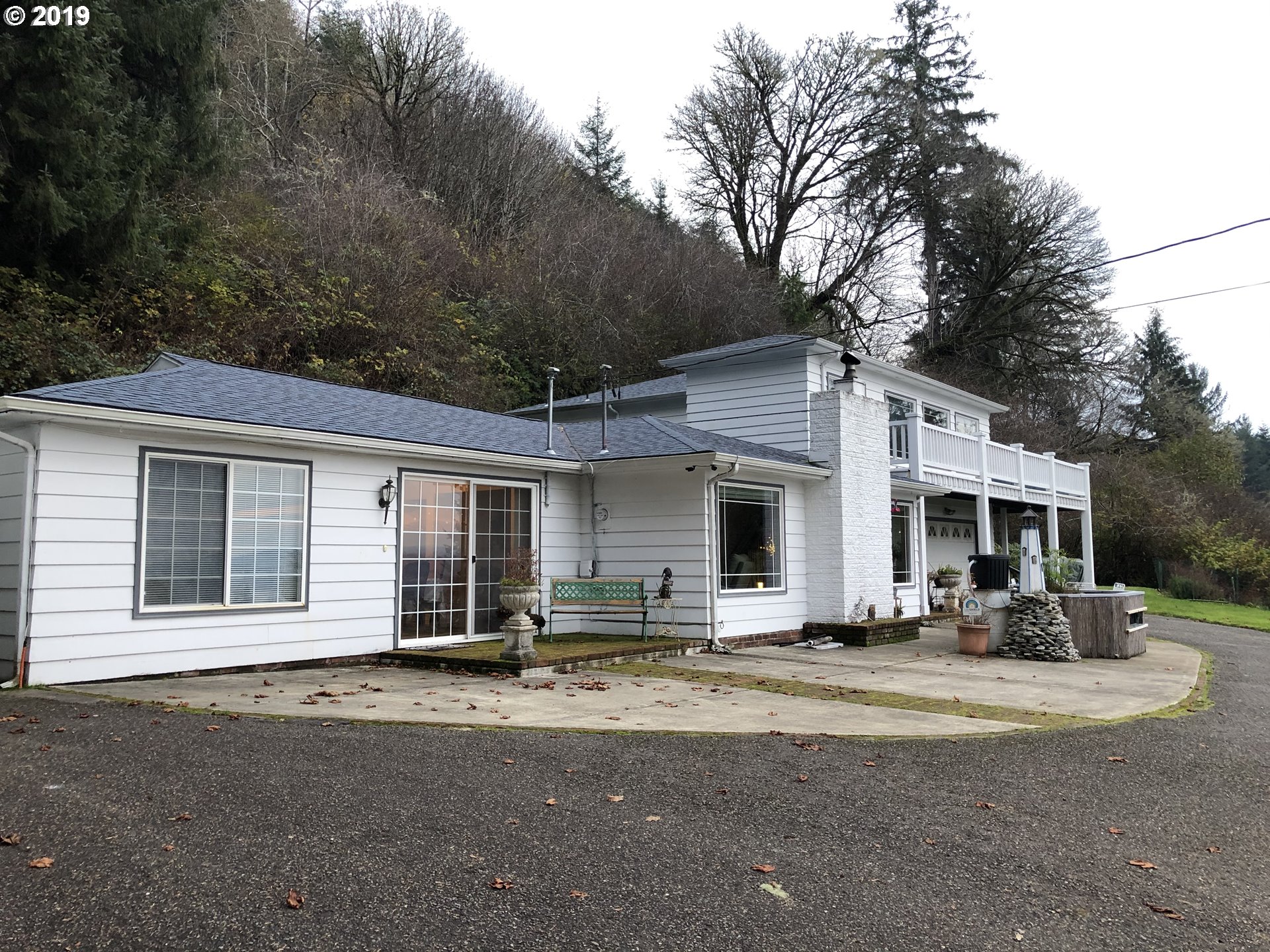 66697 Gunderson Road North Bend, OR 97459 - Photo 1 of 28