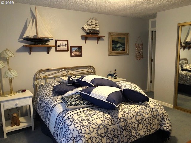 66697 Gunderson Road North Bend, OR 97459 - Photo 13 of 28