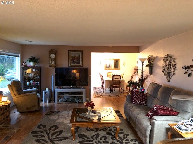 66697 Gunderson Road North Bend, OR 97459 - Photo 4 of 28