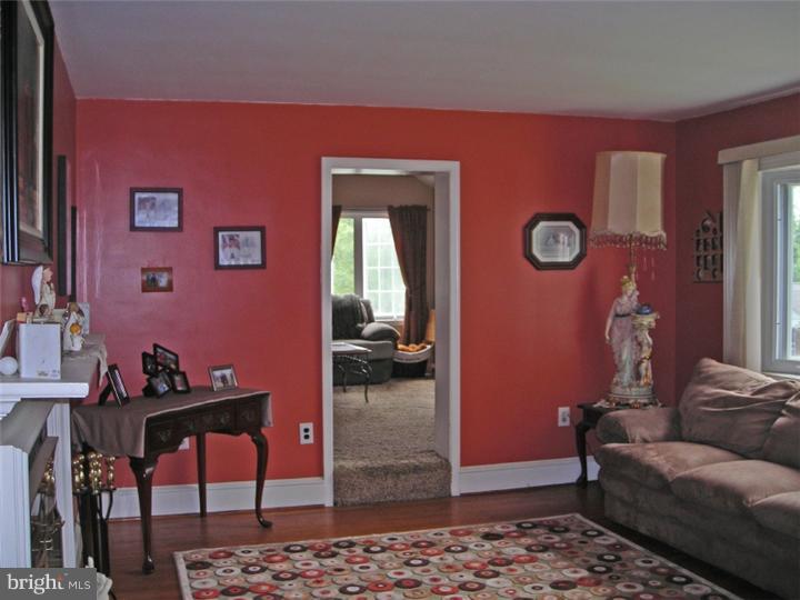 2117 Fortune Road Glenside, PA 19038 - Photo 4 of 18 Gallery Image 4