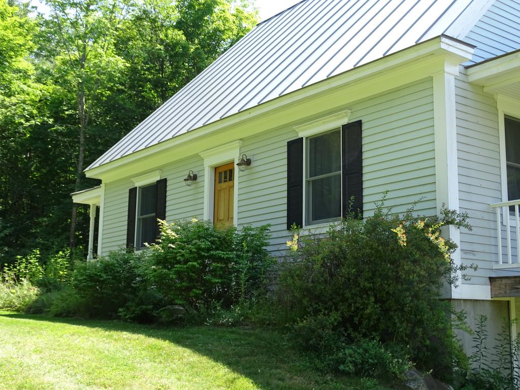 186 South Hallow Lane Rochester, VT 05767 - Photo 2 of 25