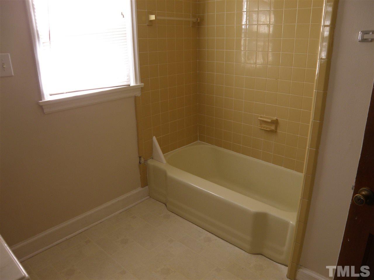 1801 Banbury Road Raleigh, NC 27608 - Photo 22 of 25