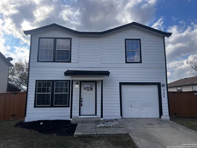 $1,800 | 735 Inks Farm, San Antonio, TX 78228