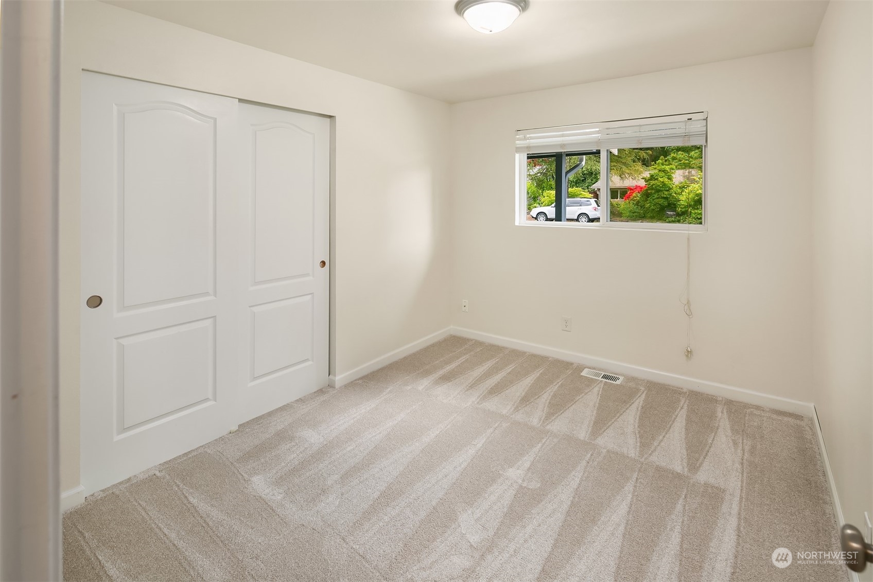 2919 Stafford Way Bothell, WA 98012 - Photo 20 of 30 a view of room with window