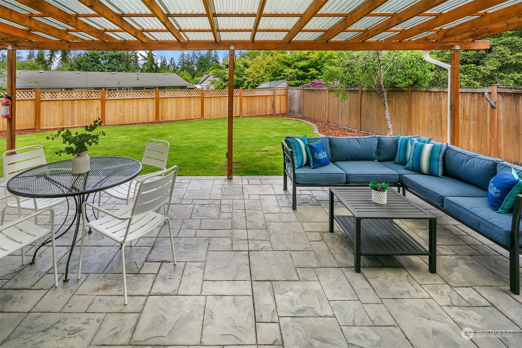 2919 Stafford Way Bothell, WA 98012 - Photo 24 of 30 a view of a backyard with sitting area