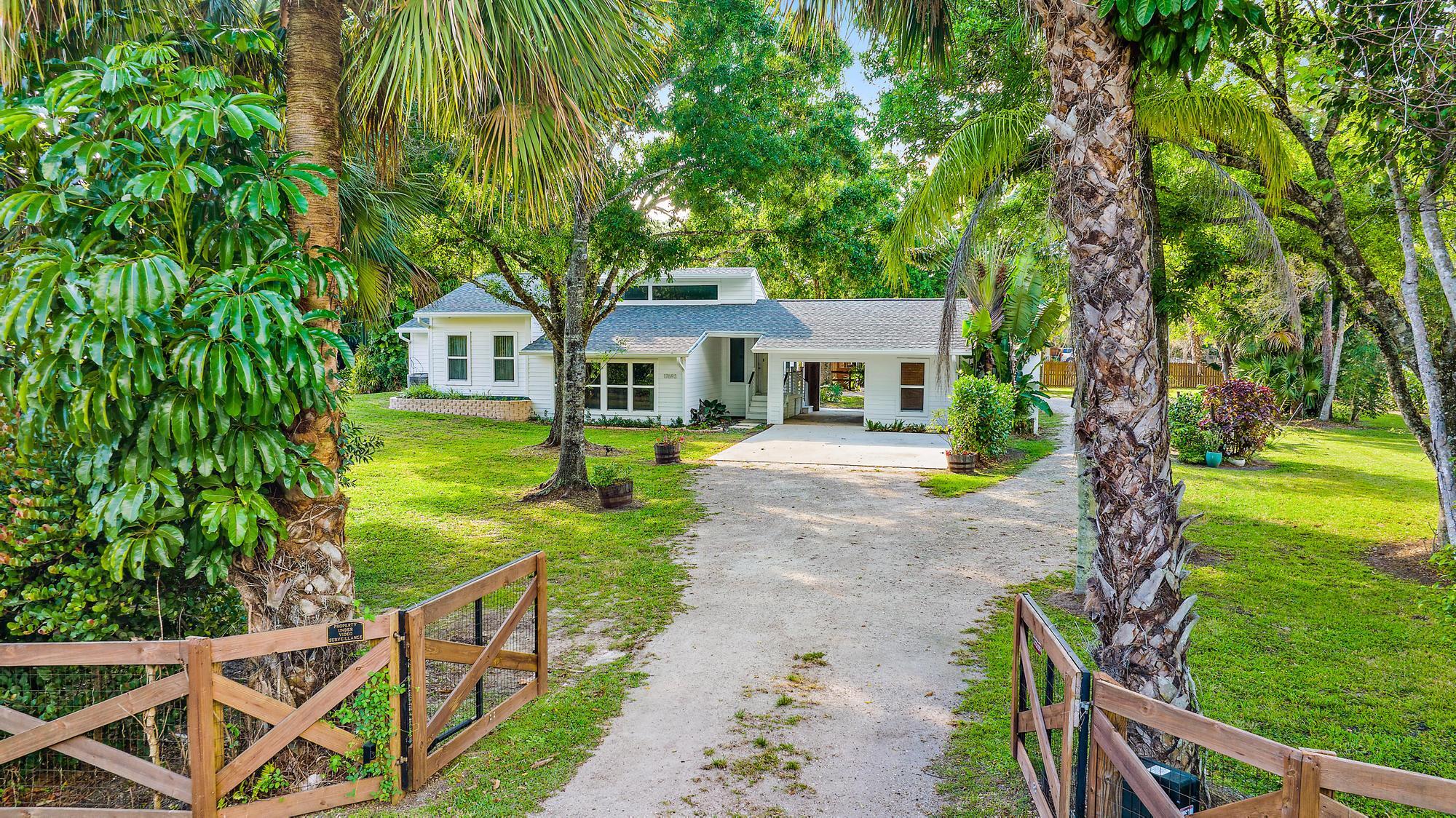 17693 Brian Way Jupiter, FL 33478 - Photo 2 of 43 17693 Brian Way -47