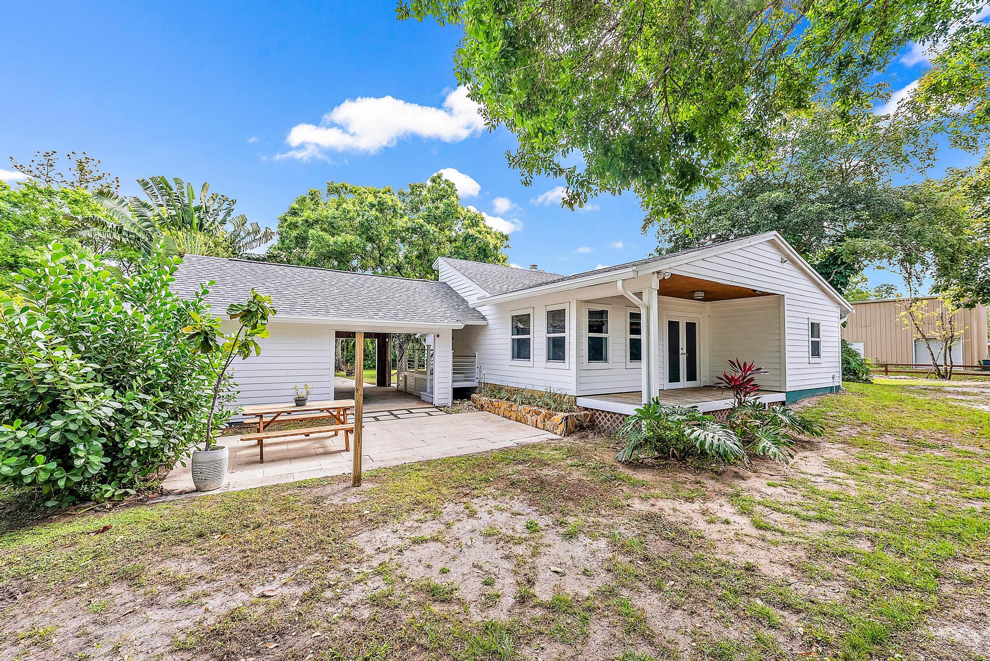 17693 Brian Way Jupiter, FL 33478 - Photo 4 of 43 17693 Brian Way -30