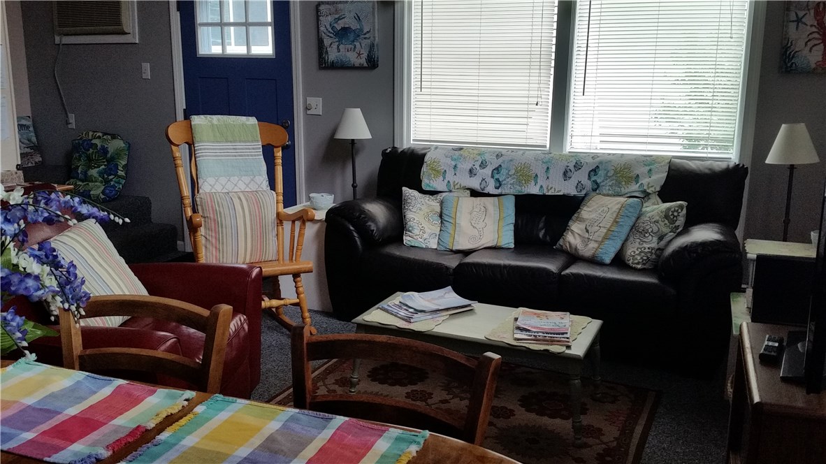 81 Camden Road Narragansett, RI 02882 - Photo 13 of 31