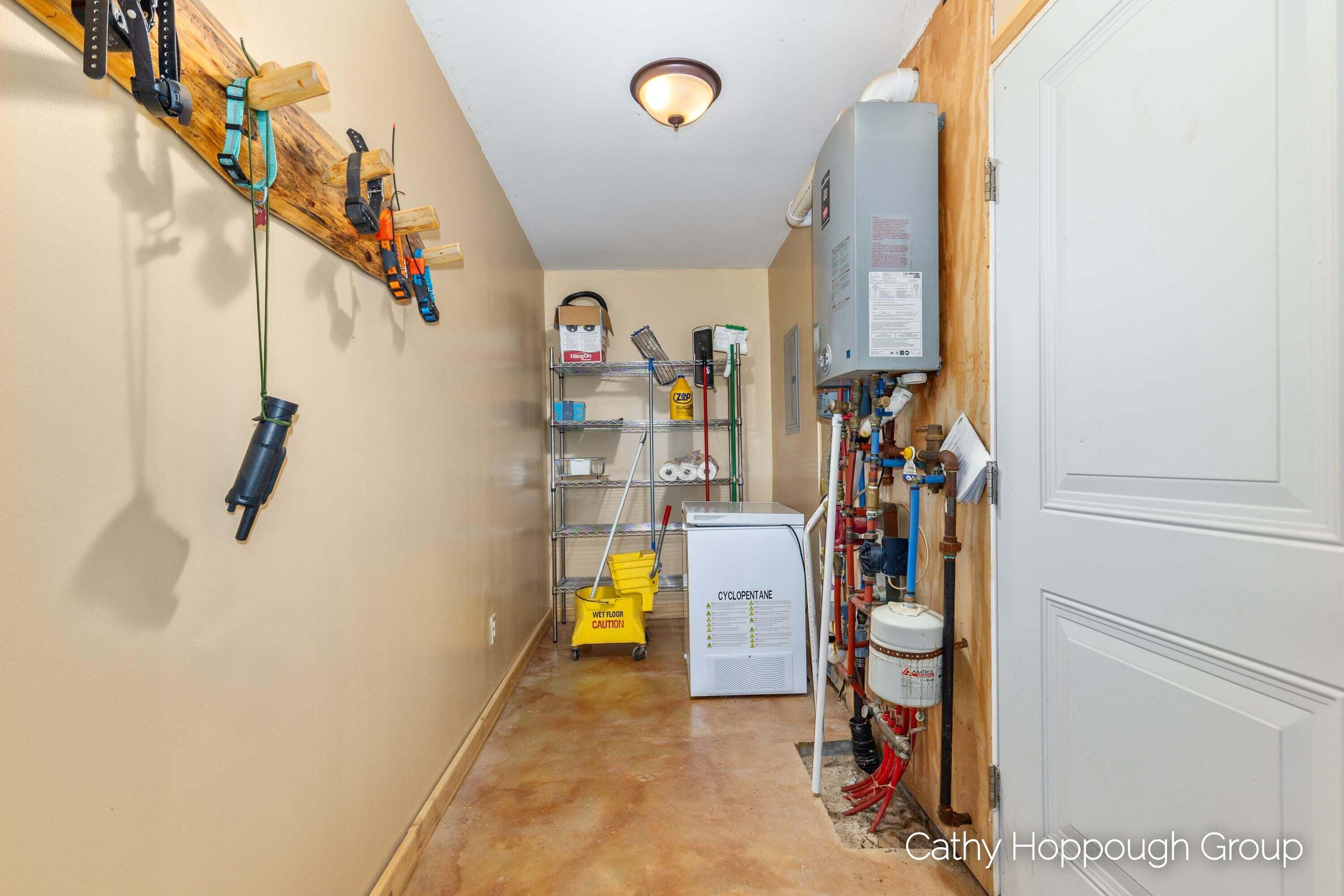 3982 East Bricker Road Fenwick, MI 48834 - Photo 19 of 27 3982 E Bricker_015