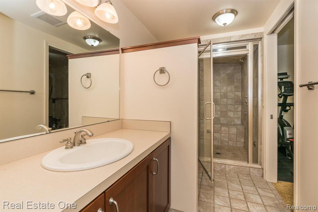 1375 Kentfield Drive Rochester, MI 48307 - Photo 38 of 56