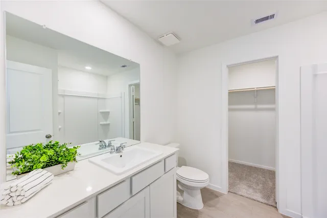 $2,100 | 10824 Red Orchid Drive, Houston, TX 77016