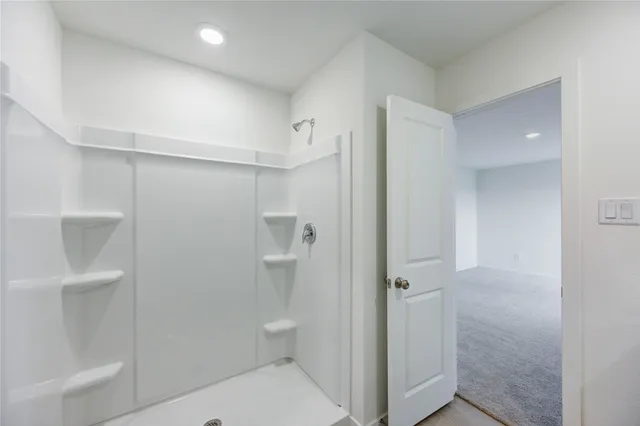 $2,100 | 10824 Red Orchid Drive, Houston, TX 77016