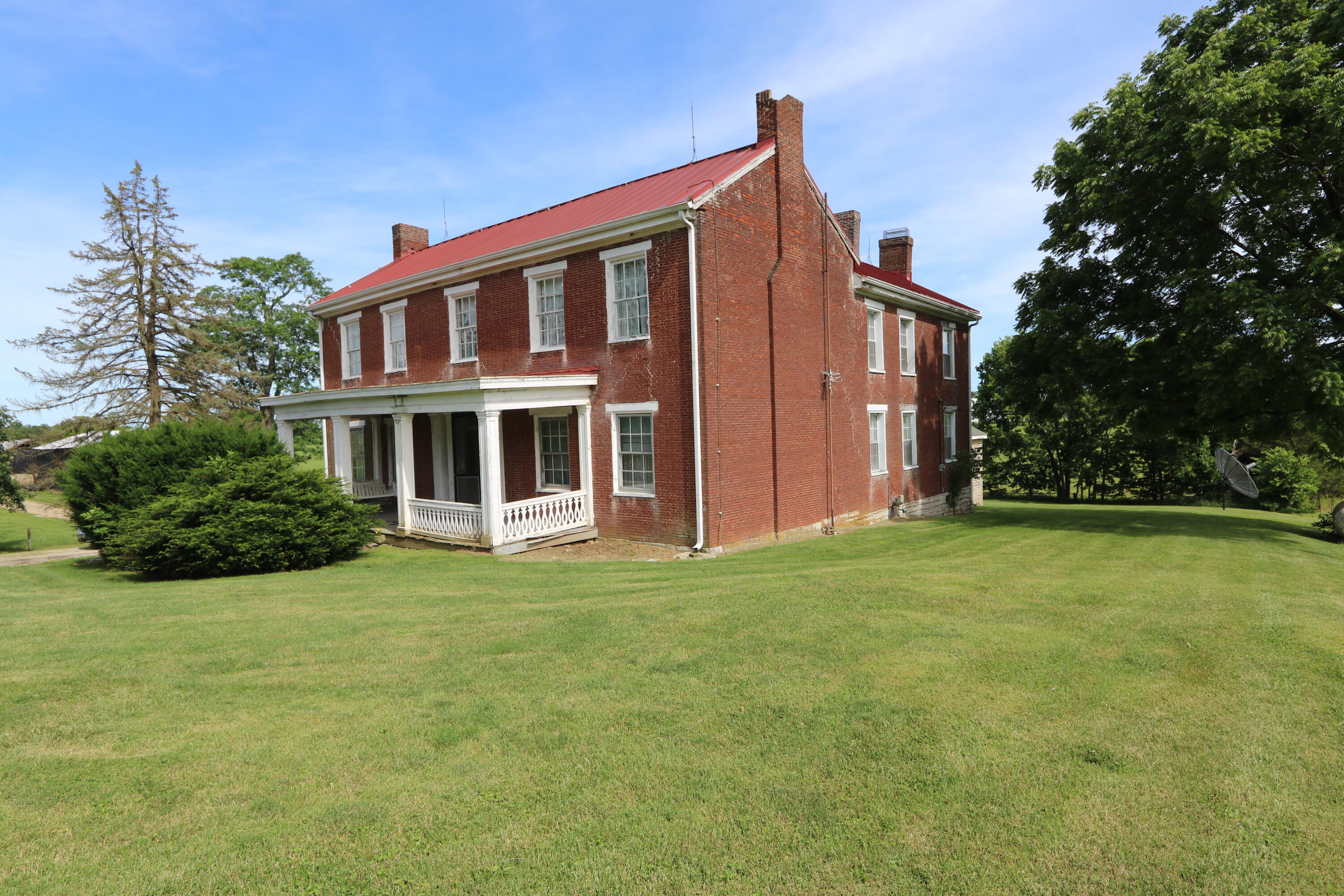 1236 Jackstown Road Paris, KY 40361 - Photo 36 of 41 houseside1