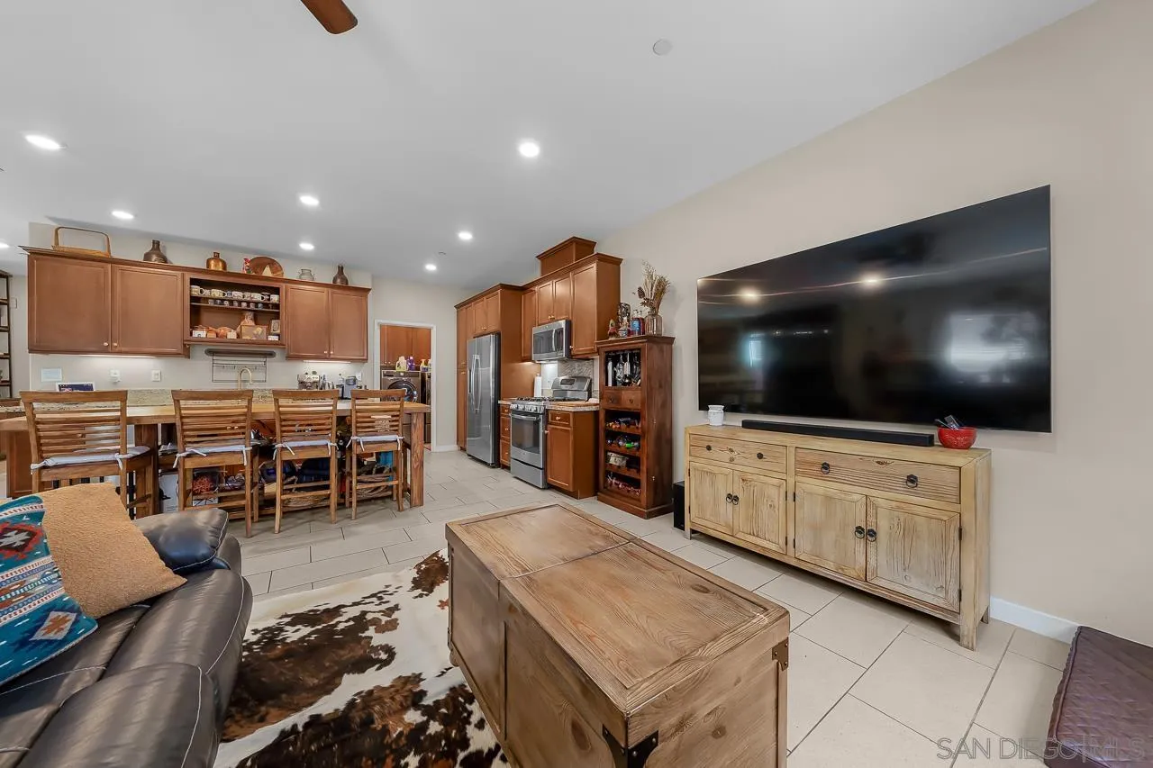 2834 Athens Road, Unit 4 Chula Vista, CA 91915 - Photo 10 of 38